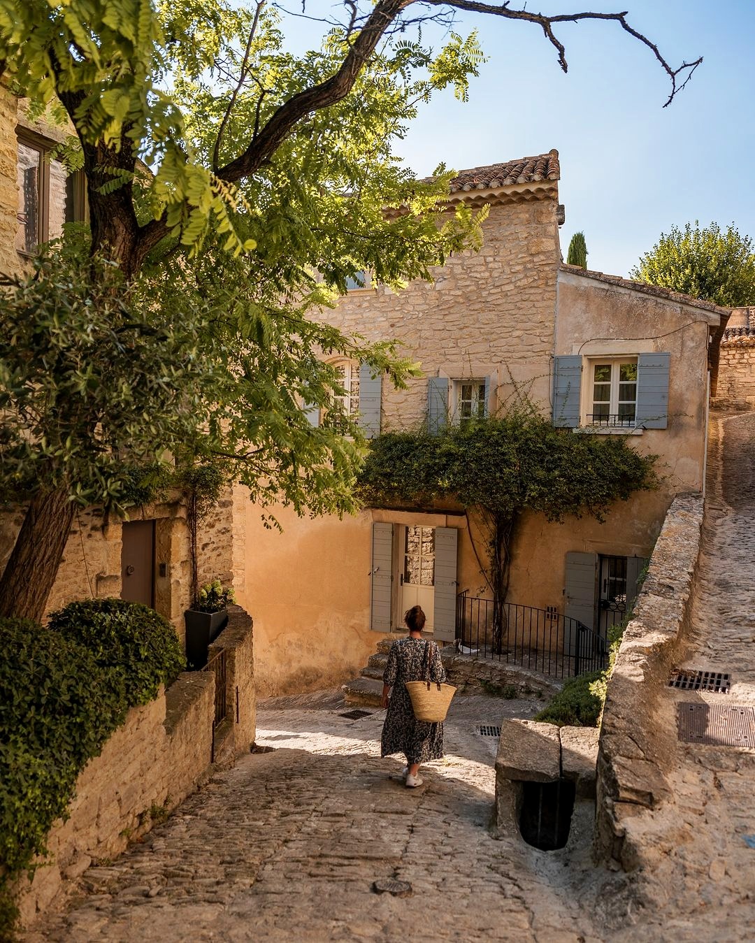 Engaging Provence captions